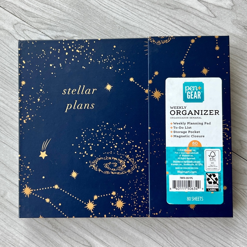 Undated planner with to do list notepad and pocket